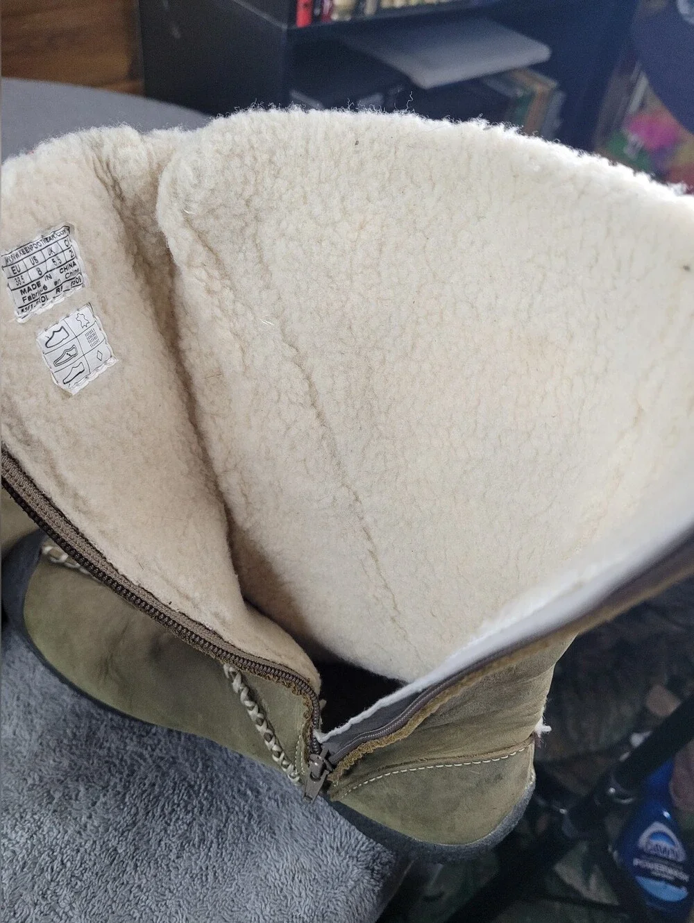 KEEN Women's Olive Sherpa-Lined Winter Boots
